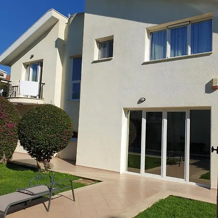 Villaviktoria Villa
